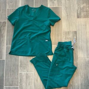 Women’s FIGS Scrubs Set Green Size Medium Two Pocket Top/Straight Leg Pants